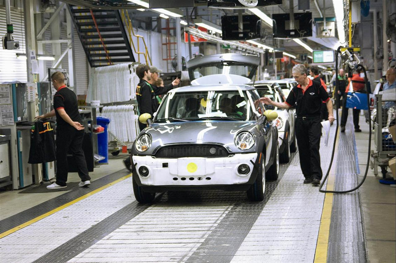 Illustration for article titled MINI E Electric Mini Re-Revealed, Now With Technical Images